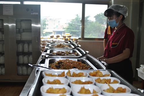 職工餐廳飯菜質(zhì)量顯著提升_副本.jpg 職工餐廳飯菜質(zhì)量顯著提升_副本.jpg