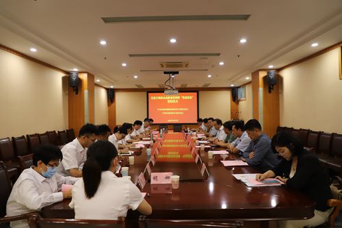 簽約4.jpg 簽約4.jpg